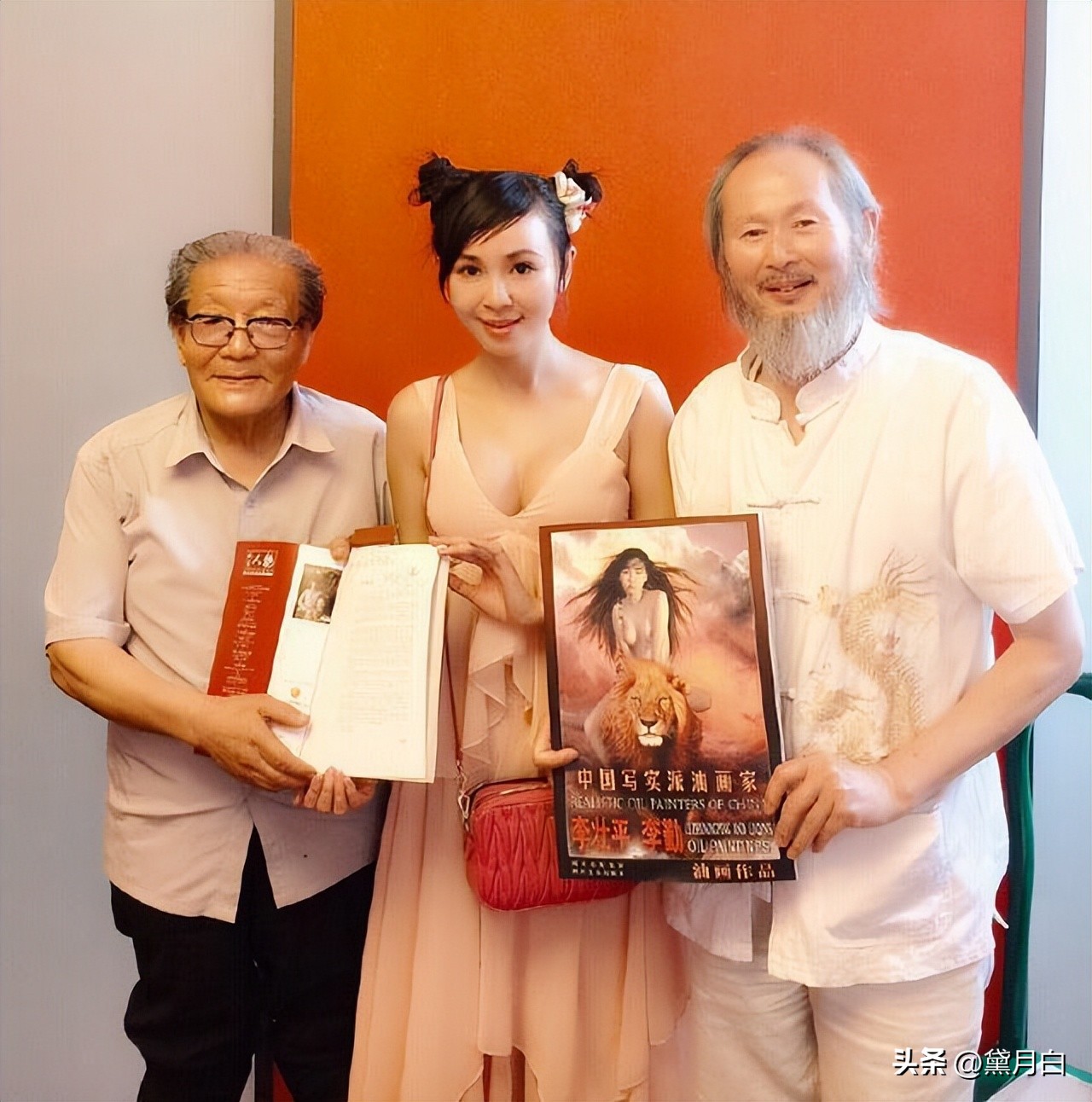 女儿给父亲做模特_父亲让女儿做人体模特_离婚女儿让父亲