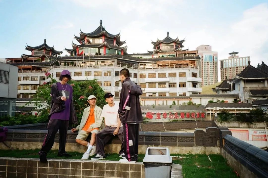 赚钱搬到市中心什么歌_搬到赚钱想要中心市场怎么办_我想要赚钱搬到市中心