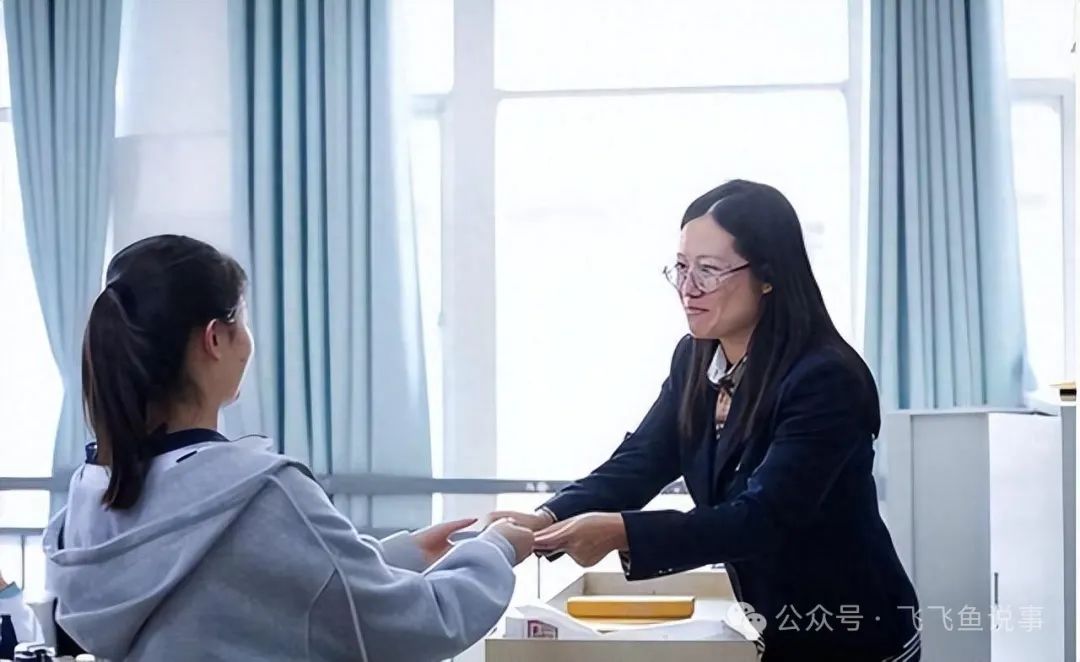 父亲去世照顾继母_孝顺继母感人故事_爷爷过世但自己没尽到养育之恩