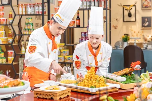 西安新东方烹饪技工学校_西安厨师学校排名_西安学厨师哪家学校好