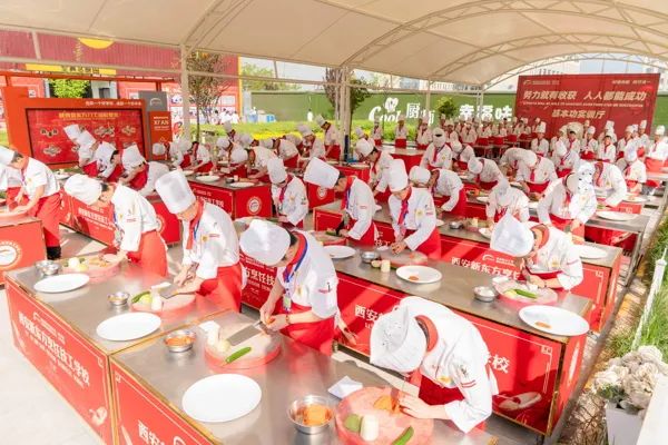 西安新东方烹饪技工学校_西安厨师学校排名_西安学厨师哪家学校好