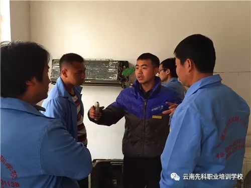笔记本电脑电源适配器拆卸方法_华硕电源适配器能修嘛_电源适配器拆解步骤