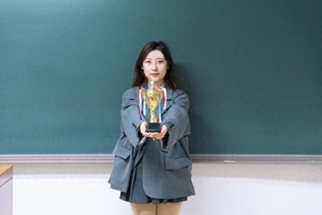 只有努力才会有更多选择机会_热爱与收获_人生方向选择