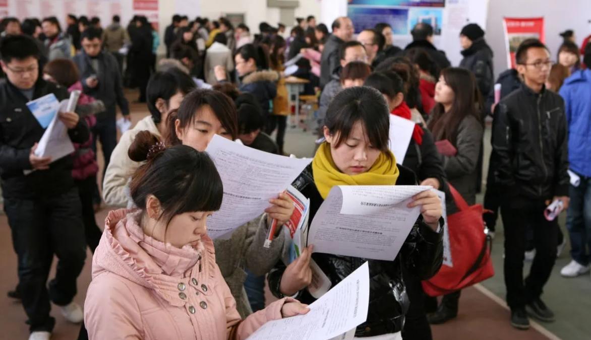 校招与社招待遇对比_校招上写的薪资待遇真的么_大学生校招优势