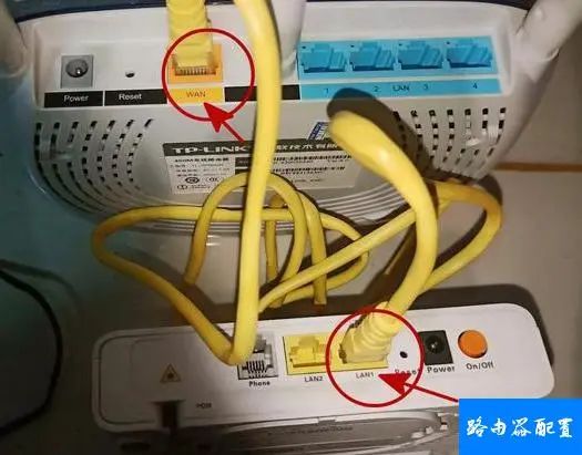 路由器连接光纤猫教程_手机登录路由器方法_手机设置无线路由器步骤