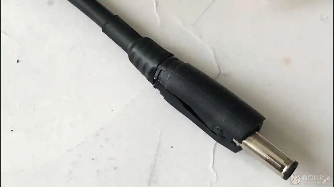 Dell便携式计算机电源适配器故障修复_电脑电源适配器能修吗?_Dell笔记本电脑电池续航问题