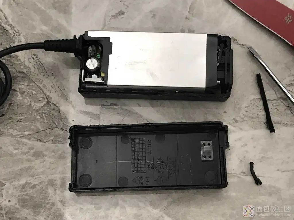 Dell便携式计算机电源适配器故障修复_Dell笔记本电脑电池续航问题_电脑电源适配器能修吗?