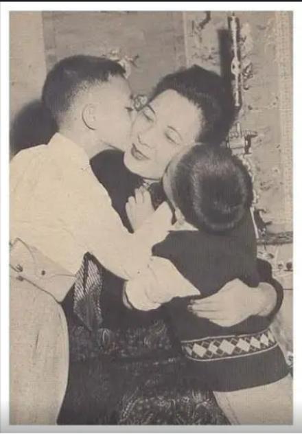 蒋孝文蒋孝武生平_蒋经国子女命运_蒋经国儿子都活到多大岁数