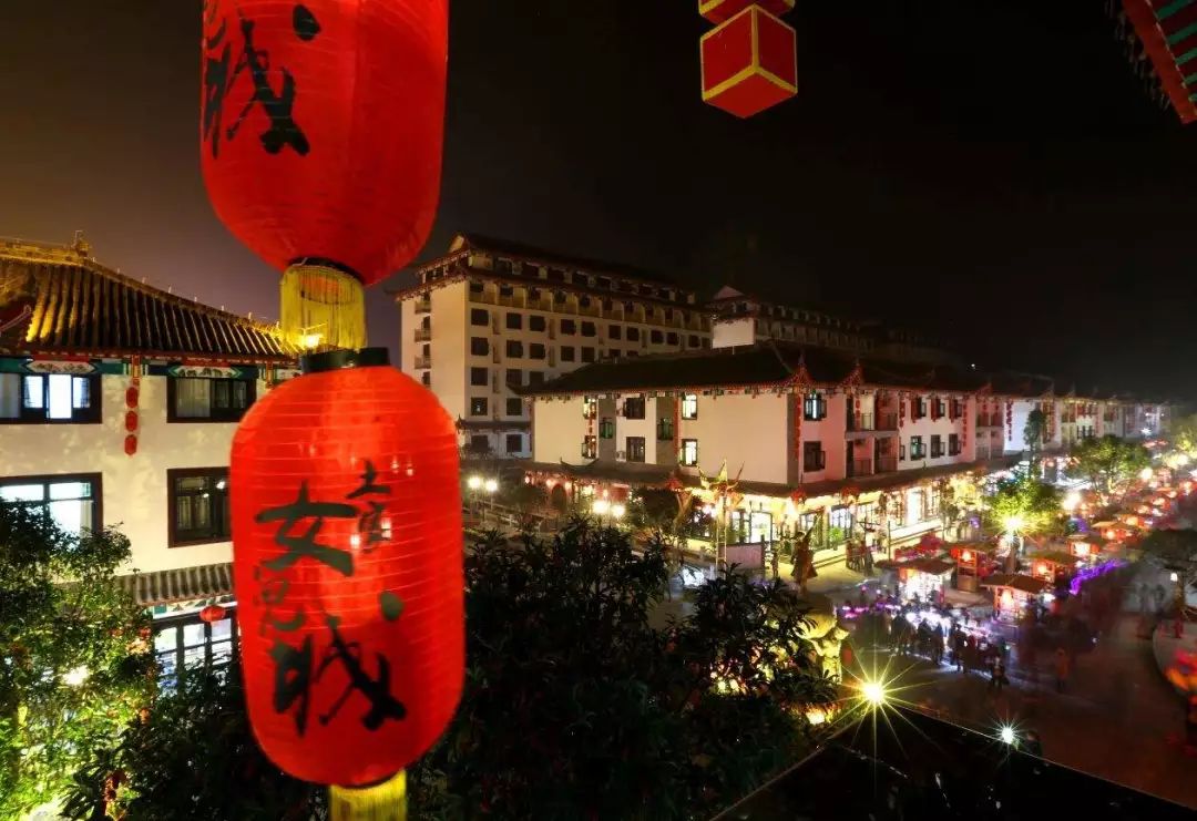 恩施女儿城国家级夜间文化和旅游消费集聚区_恩施女儿会是什么时候_恩施土家女儿会文化体验