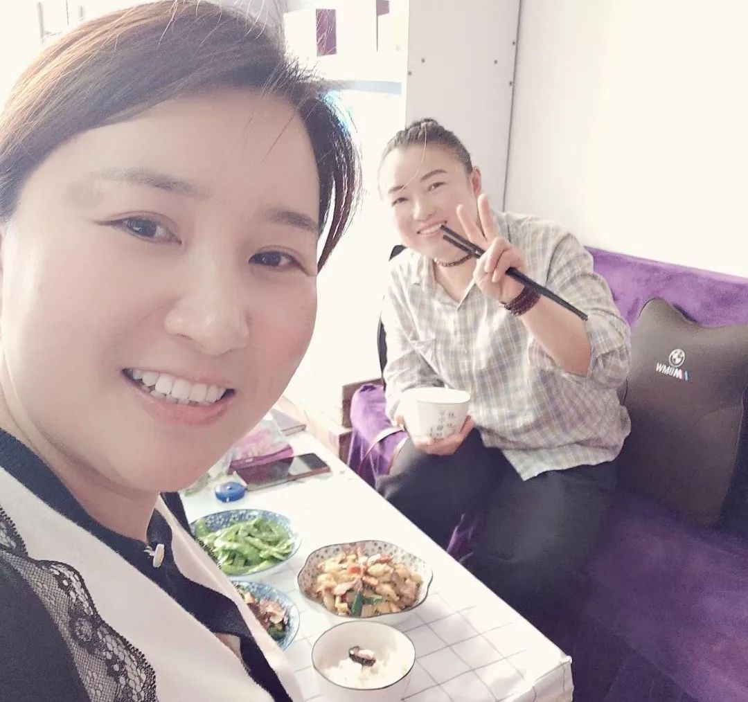 婚姻中女人的付出_女人撑起家庭_人到中年看老婆脸色
