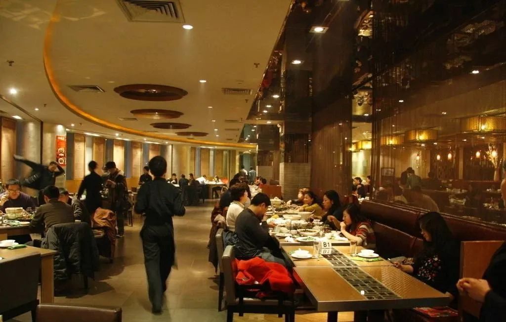 中国餐饮连锁化率提升趋势_餐饮加盟品牌发展新模式_餐饮招商加盟中应该注意什么