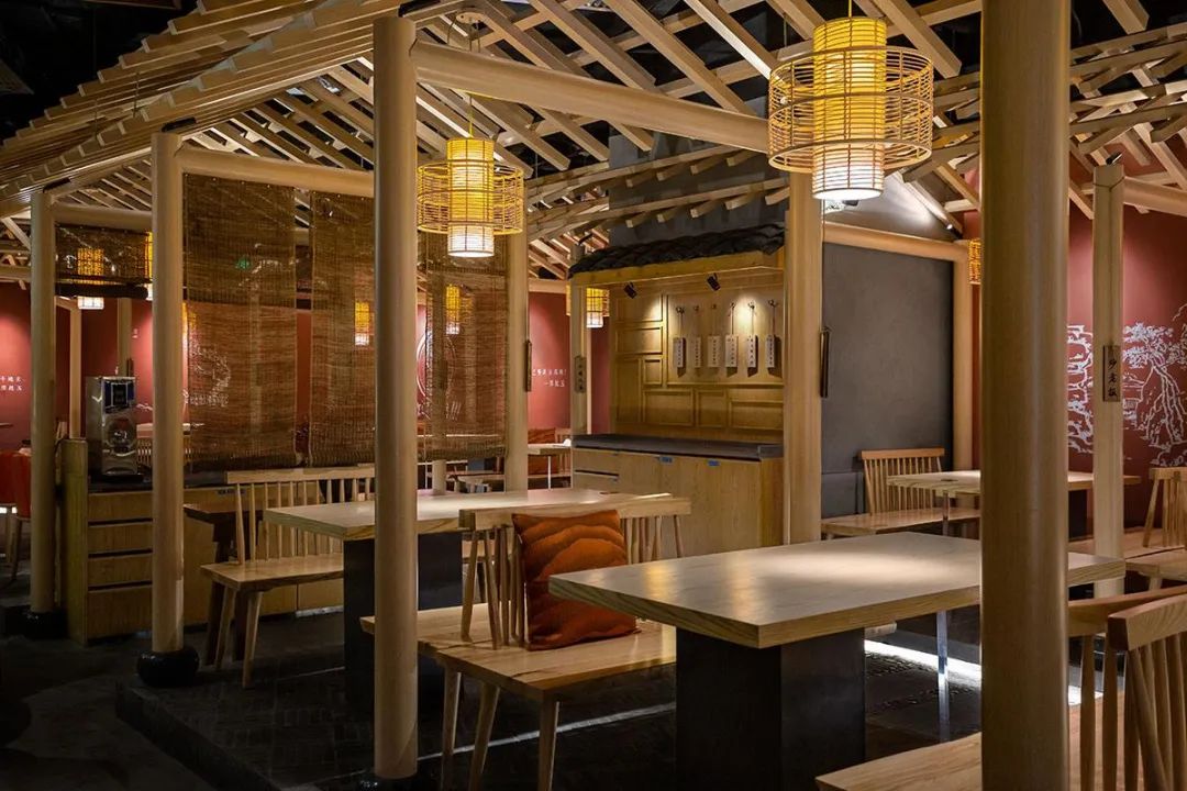 餐饮招商加盟中应该注意什么_中国餐饮连锁化率提升趋势_餐饮加盟品牌发展新模式