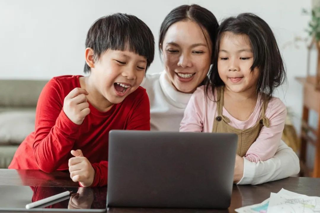 如何鼓励孩子变得自信_鼓励能让人变得自信的话_鼓励孩子与夸奖孩子区别