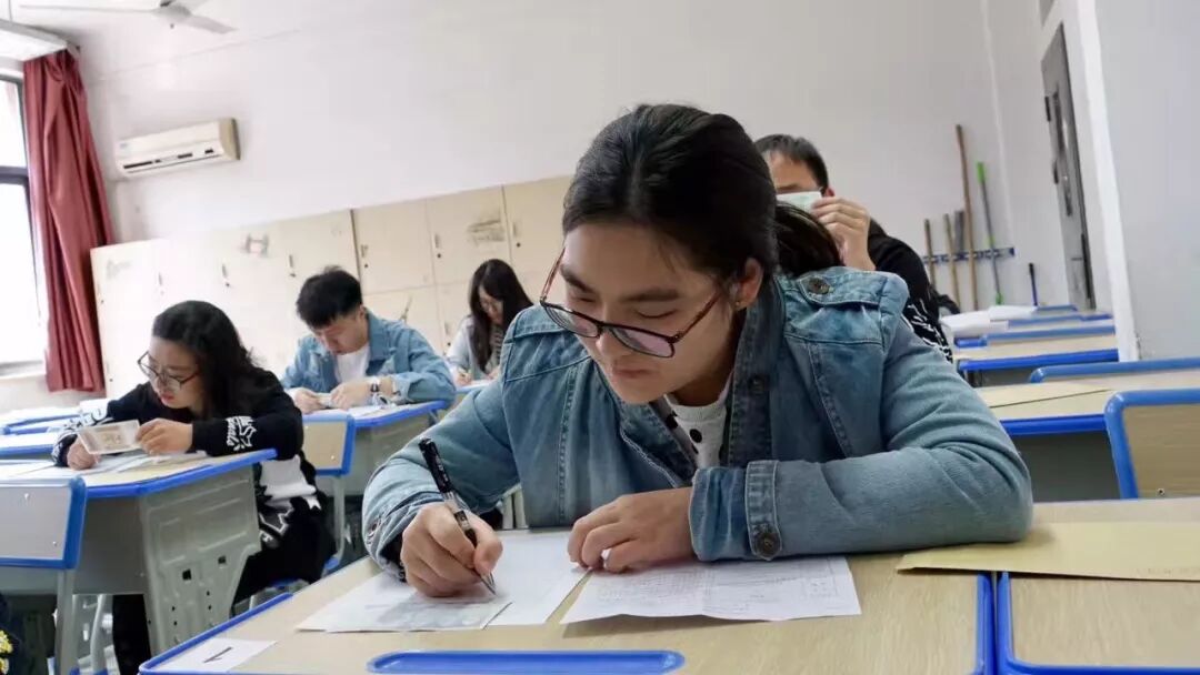 上海市反假货币知识培训实操考试_人民币实操考试指法清点_反假货币培训考试中心