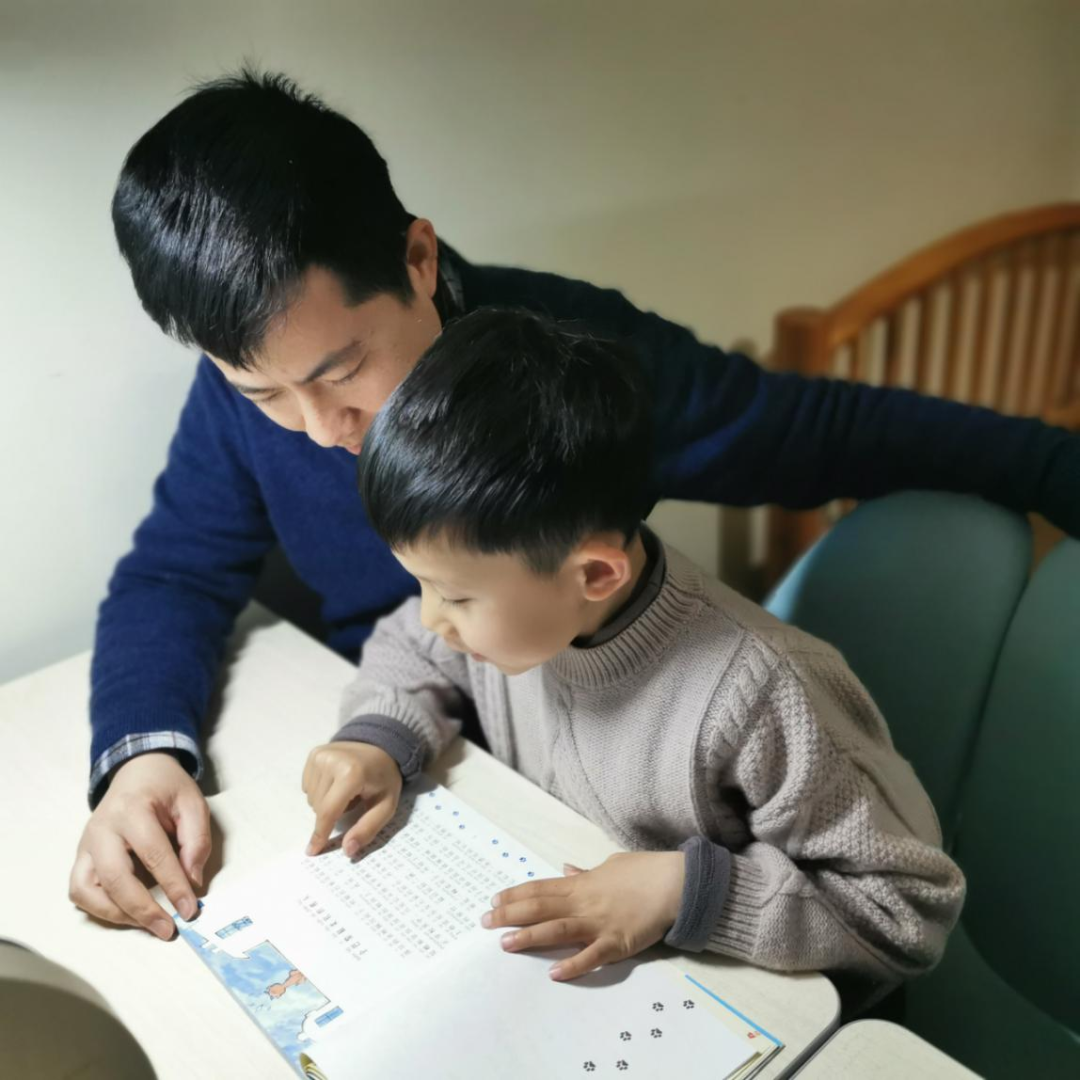 一年级寒假阅读活动_一年级读书计划表图片_一年级学生阅读心得
