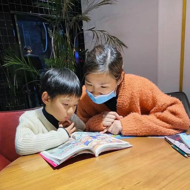 一年级寒假阅读活动_一年级读书计划表图片_一年级学生阅读心得