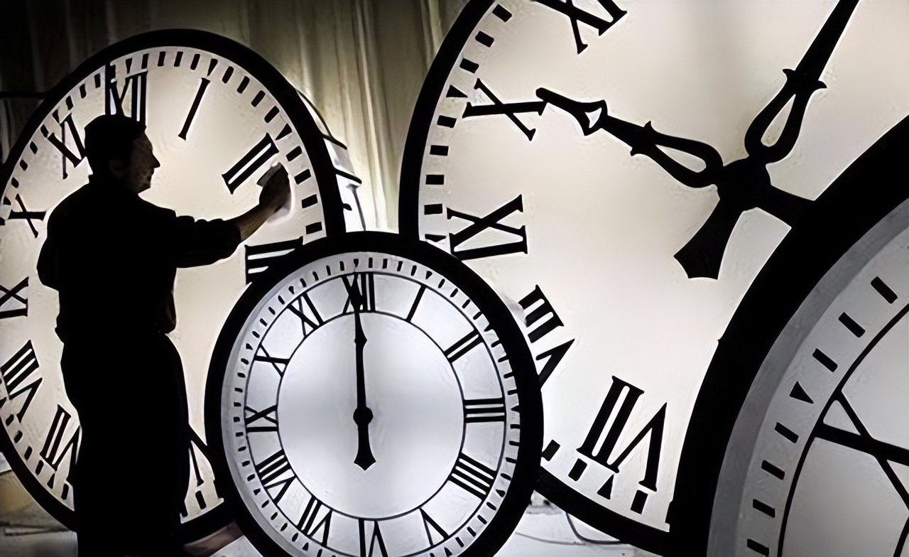 中国夏令时实施历史_夏令时工作时间对公司有什么好处_中国夏令时废止原因