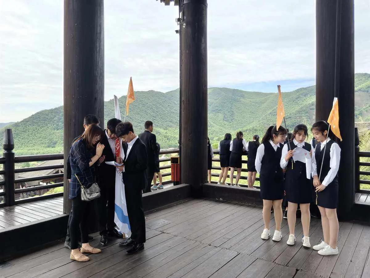 中职旅游服务与管理专业就业前景_旅游服务与管理专业知识涵盖_中职旅游管理老师招聘题库