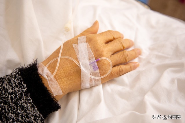 父母对自己不一样的爱事例_父母付出心酸_孩子不感恩的例子