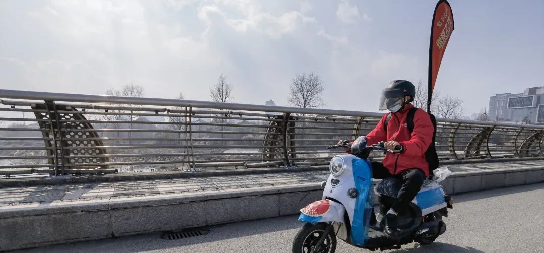 天能石墨烯电池VS超威石墨烯电池_石墨烯电池续航里程对比_12v天能电池价格表