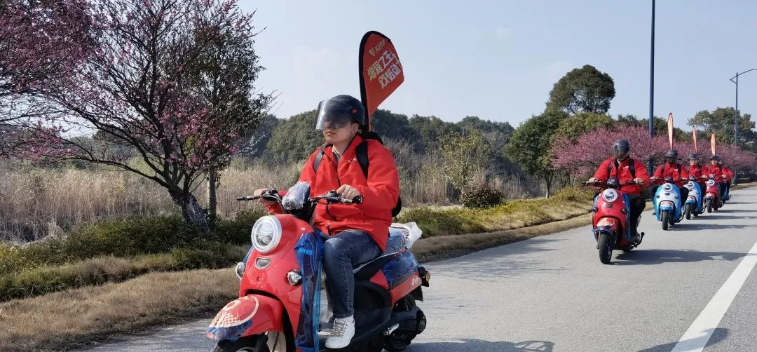 石墨烯电池续航里程对比_12v天能电池价格表_天能石墨烯电池VS超威石墨烯电池