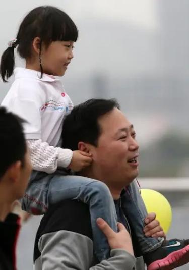 父母每天为我们做了些什么事_父母的爱_父母的爱是什么