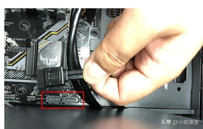 图文详解安装步骤_台式机械硬盘安装教程_台式机内存卡安装图解