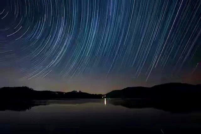 去世的老人为什么很少在梦里出现_梦见去世的老人_梦到去世的奶奶说会回来找我的