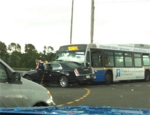 有关加拿大的图片大全-太会玩!20张让你笑翻了的加拿大奇葩照片!——他们其实有深意