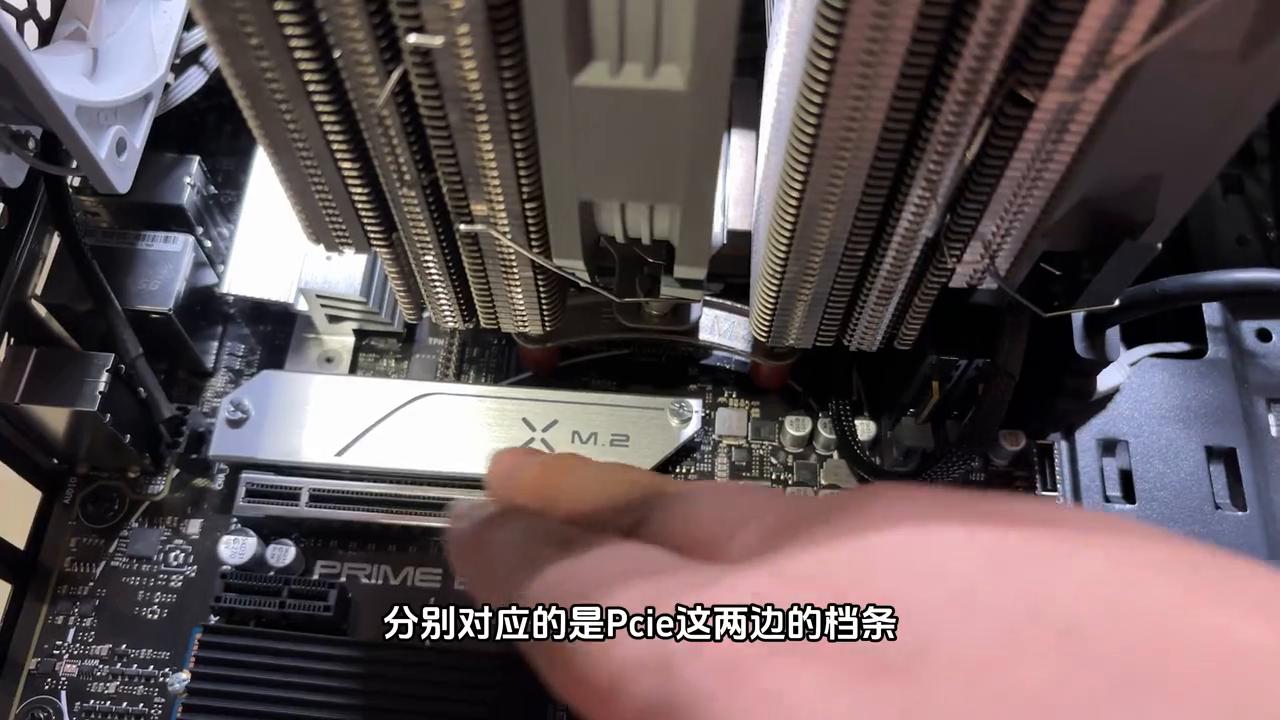 新手显卡安装步骤_显卡安装教程_电脑更换显卡教程