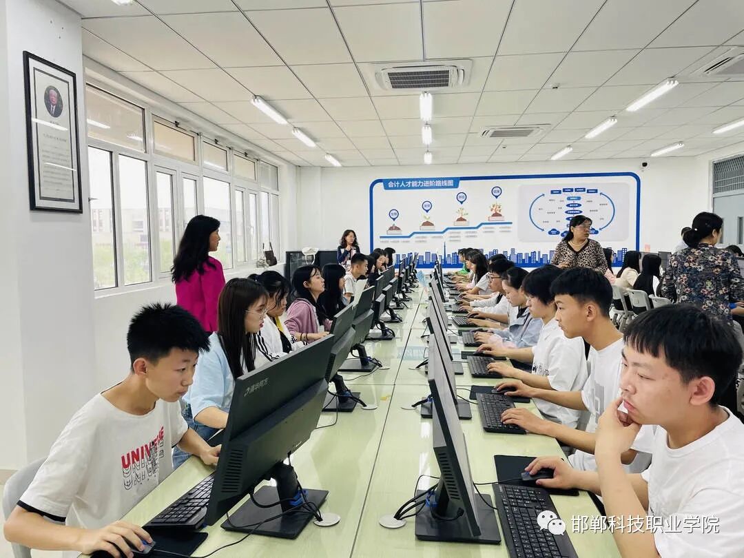 会计电算化技能大赛题目-匠心构筑梦想 技能创造未来┃财经系成功举办首届会计电算化竞赛