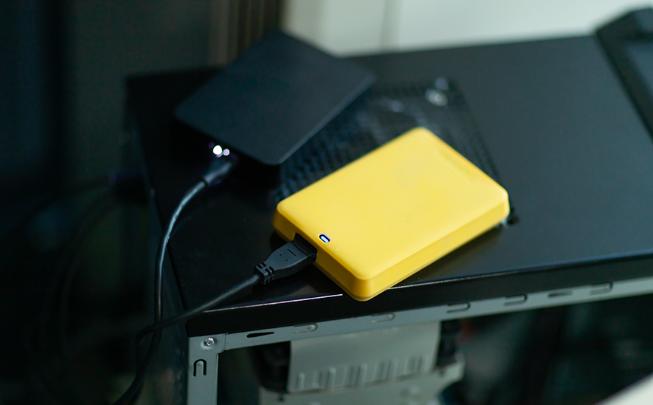 电脑文件备份到百度云-如何快速将文件从旧电脑传输到新电脑上