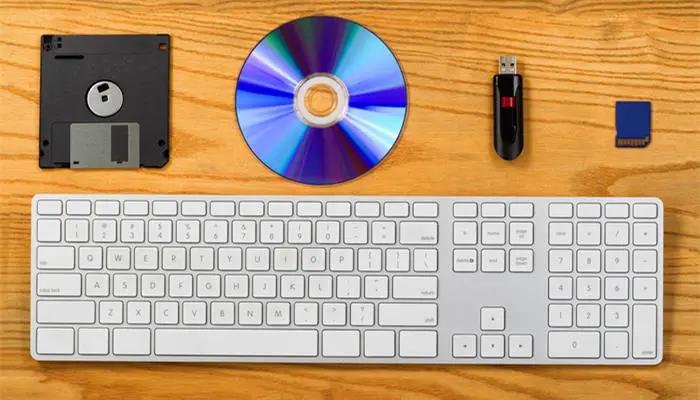 电脑盘符历史_A盘B盘C盘由来_我的电脑为什么没有e盘和f盘