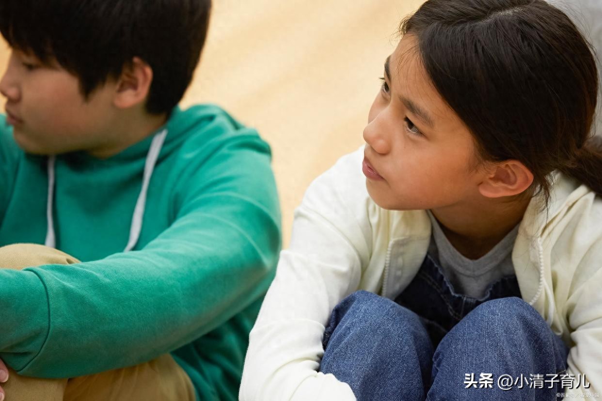 孩子性格内向和父母有关系吗-孩子性格内向又害羞？别逼他“变外向”，这3个引导方法更有效