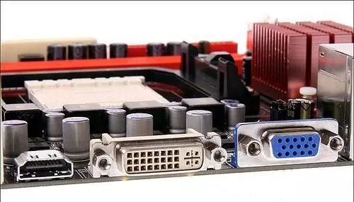 电脑主板可以用多少年_主板性能衡量标准_电脑主板元件详解