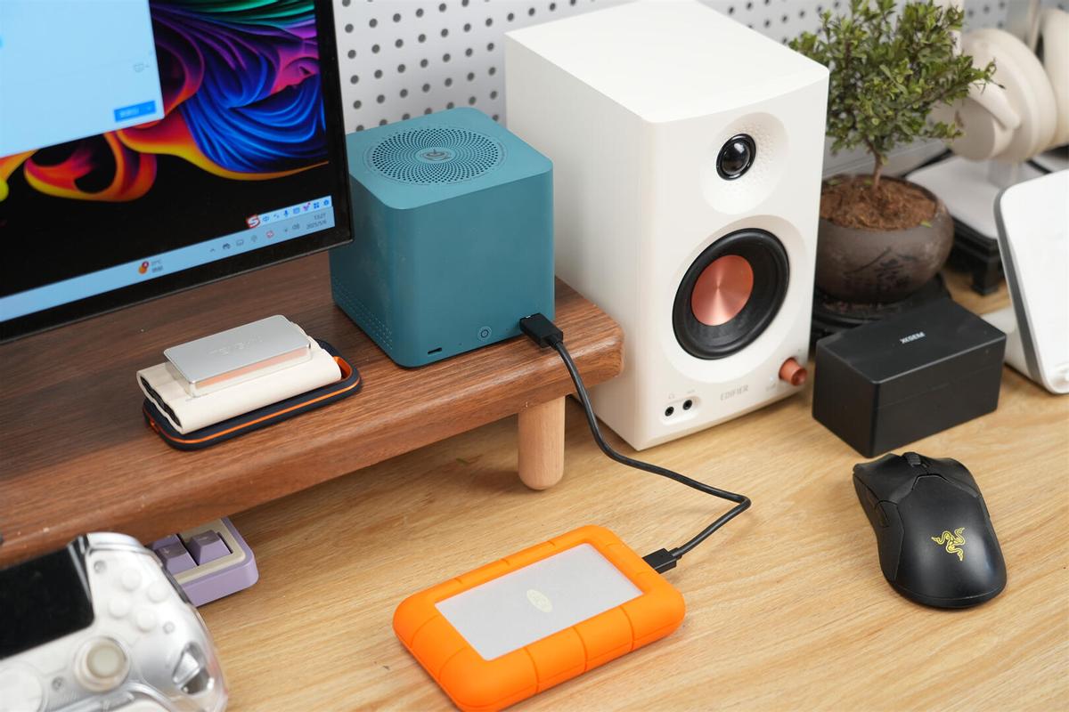 移动硬盘价格一般多少_生活美学融合存储_存储设备颜值革命