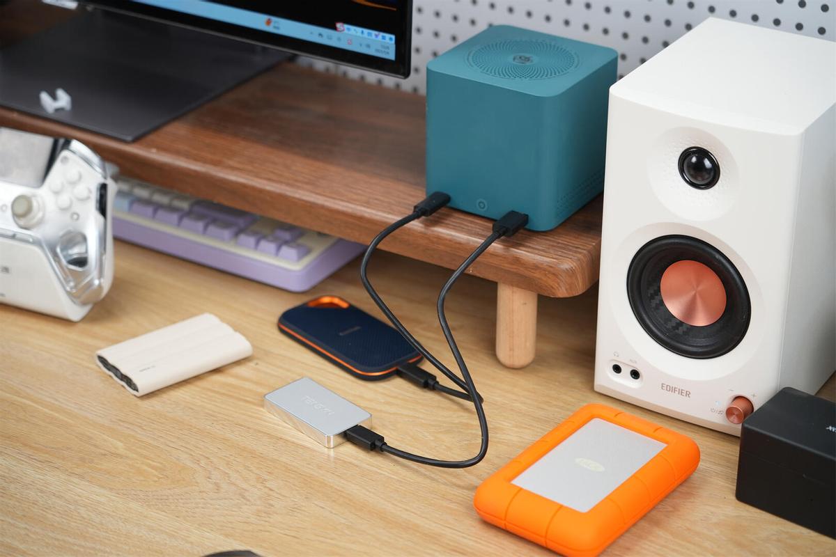 存储设备颜值革命_移动硬盘价格一般多少_生活美学融合存储