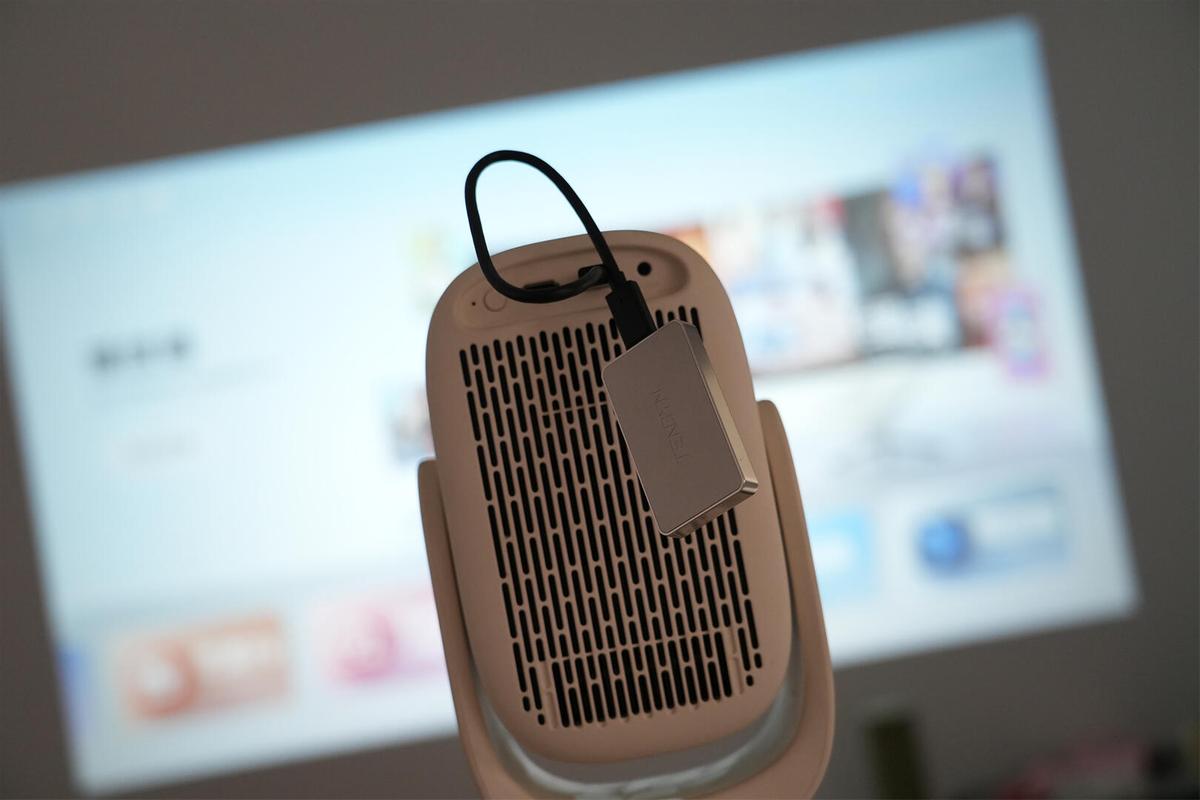 存储设备颜值革命_生活美学融合存储_移动硬盘价格一般多少