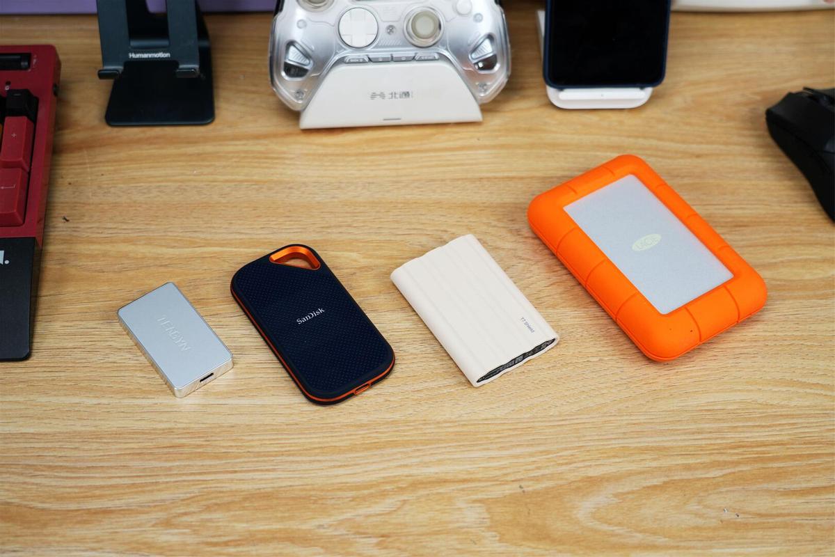 存储设备颜值革命_生活美学融合存储_移动硬盘价格一般多少