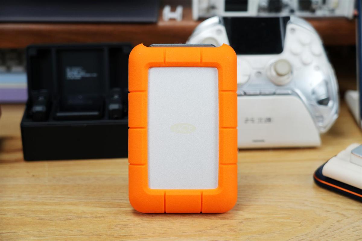 存储设备颜值革命_生活美学融合存储_移动硬盘价格一般多少