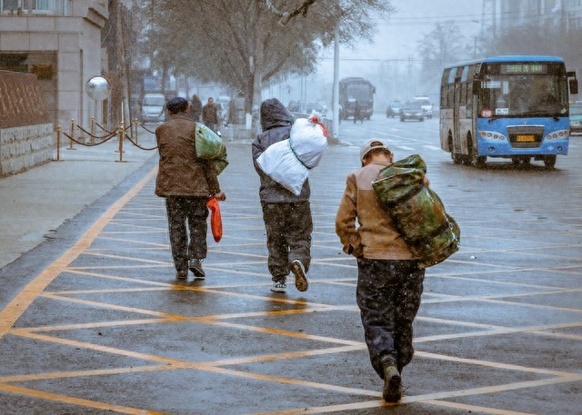 在外打工久了想回家混-3. 背井离乡一整年,打工人最盼的,不过是回家团圆