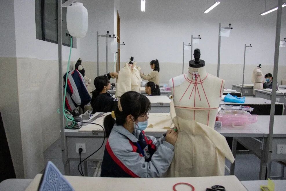 温州服装打版学校_温州市中等职业学校技能节服装设计与工艺比赛_电脑款式拓展设计纸样设计与立体造型