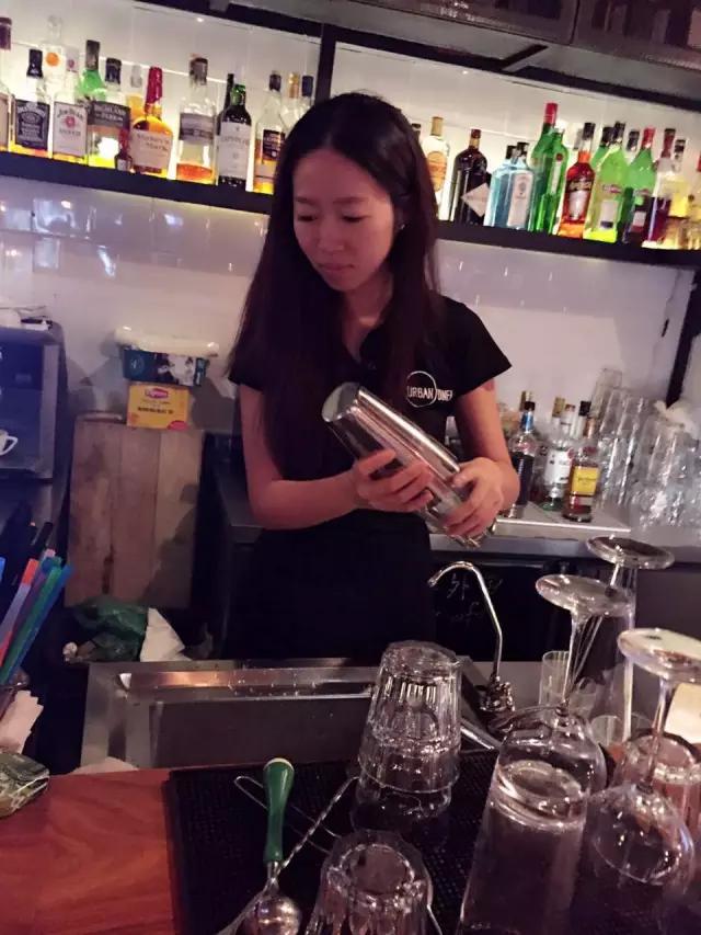 服务员怎样做好今后的服务工作_服务生工作心得_服务生如何成为一名好的服务员