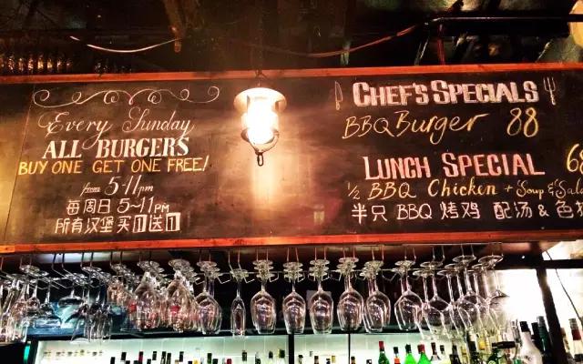 服务生如何成为一名好的服务员_服务生工作心得_服务员怎样做好今后的服务工作