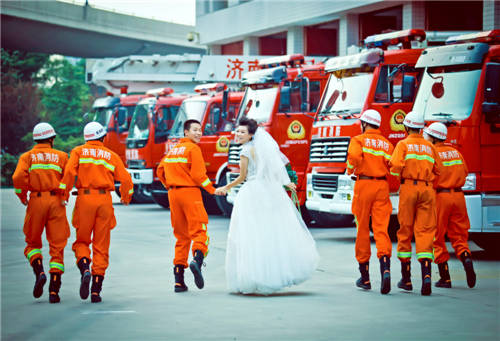 男朋友是合同制消防员-比催婚更可怕的是你有一个消防员男朋友！