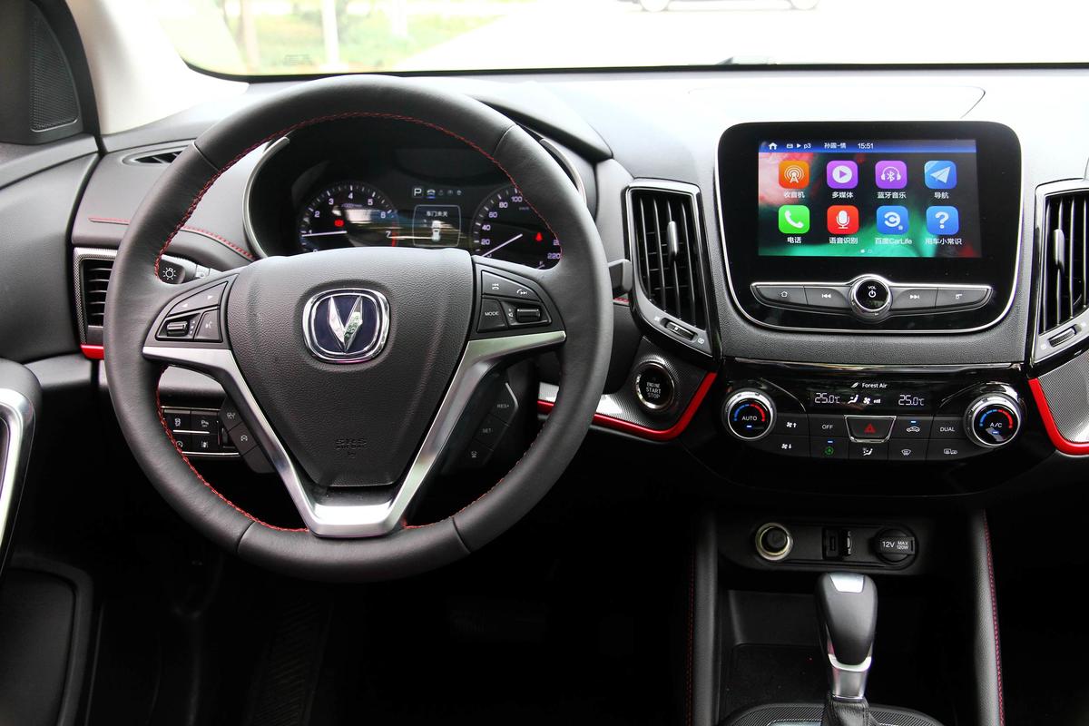 长安CS55乘坐舒适_长安cs35隐藏功能介绍_长安CS55智能互联