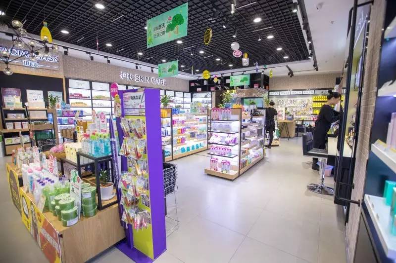化妆品专营店加盟_氏兰町品牌运营_化妆品店加盟需要多少钱
