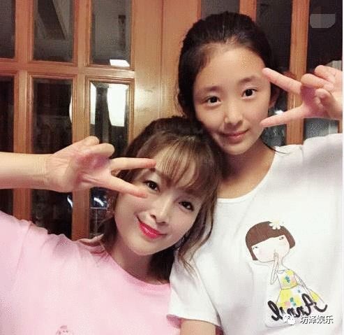 变形计 吴欣媛 富妈妈宠出名媛_变形记 农村女孩 城市妈妈_变形记农村孩子找富爸