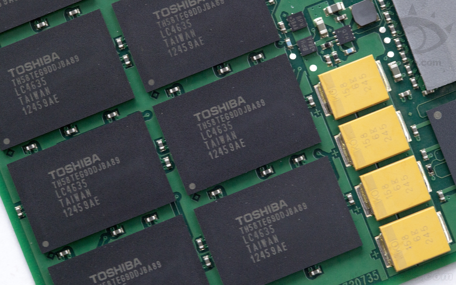 机械硬盘固态硬盘寿命对比_机械硬盘数据恢复成本_固态硬盘和机械硬盘可以一起用吗