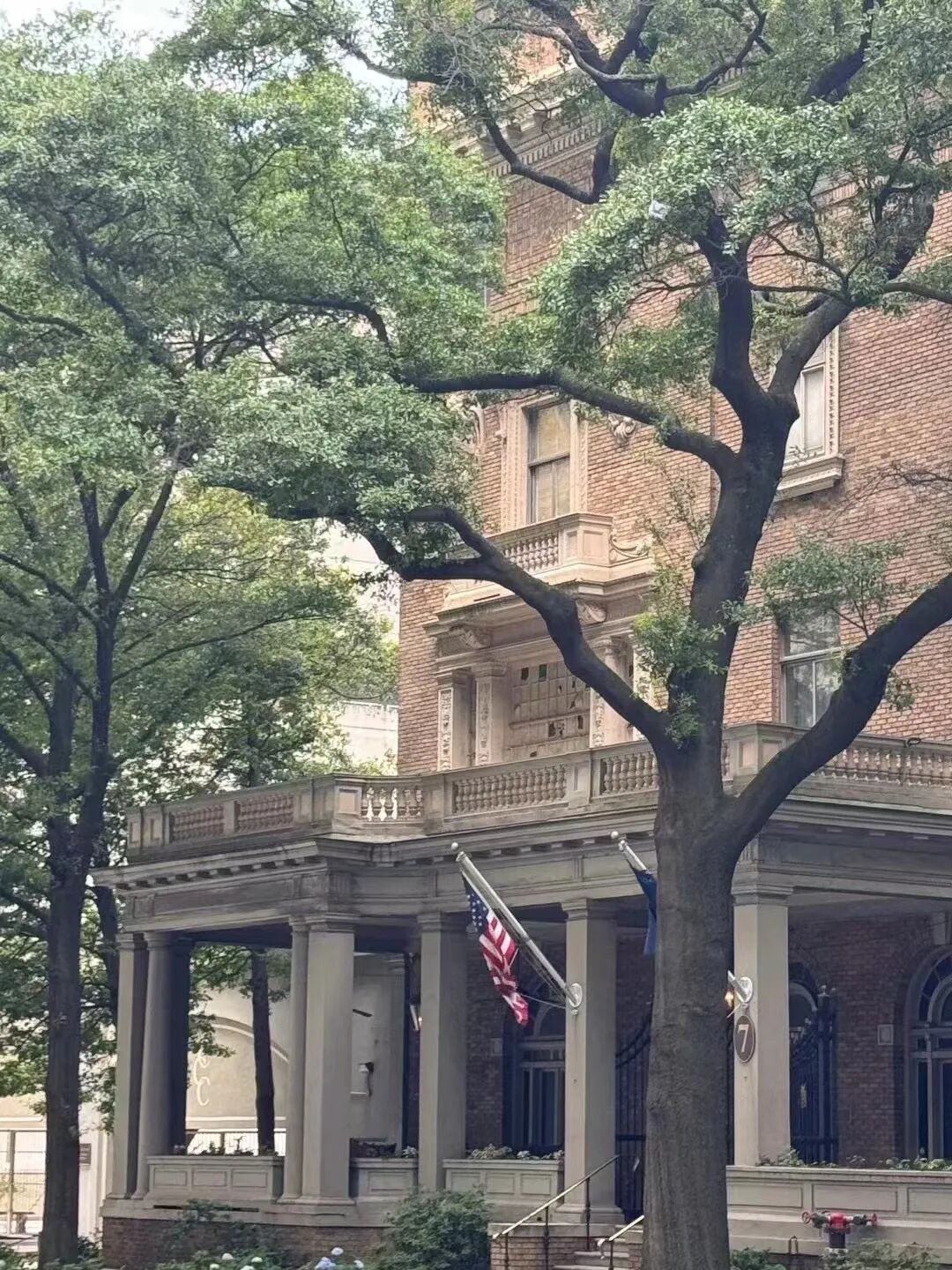 美国华人创业案例_美国做什么小生意好_美国华人租房生意